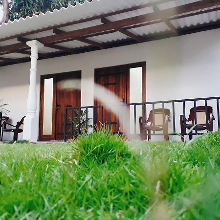 Akila Holiday Resort 하바라나 외부 사진